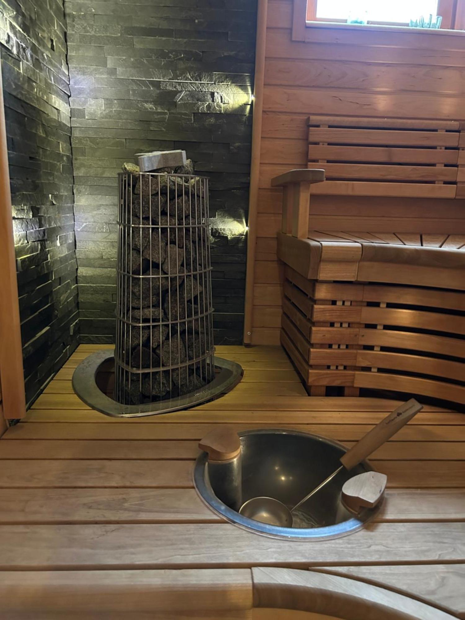 Charming Condo In The Downtown 로바니에미 외부 사진